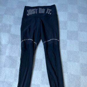 Nike “Just Do It” High-Waisted Black Leggings – Size M